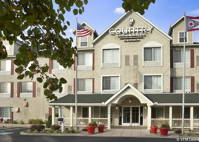 Country & By Radisson, Airport, Oh Hotel 3*