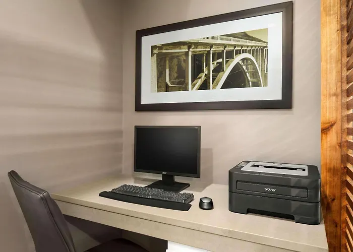 Country & By Radisson, Airport, Oh 3* Columbus