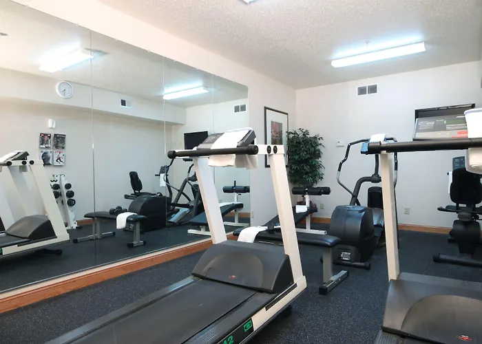 Hotel Country & By Radisson, Airport, Oh 3*