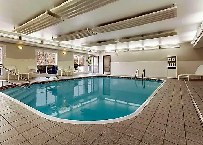 Country & By Radisson, Airport, Oh Hotel