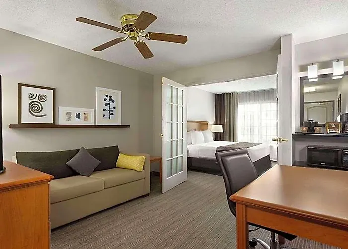 Country & By Radisson, Airport, Oh Hotel Columbus