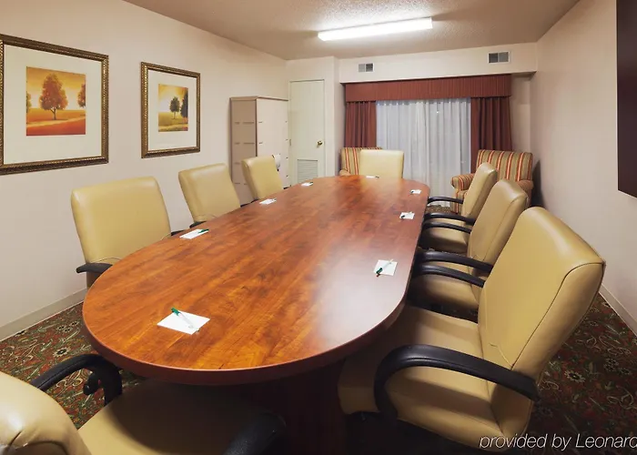 Country & By Radisson, Airport, Oh 3*