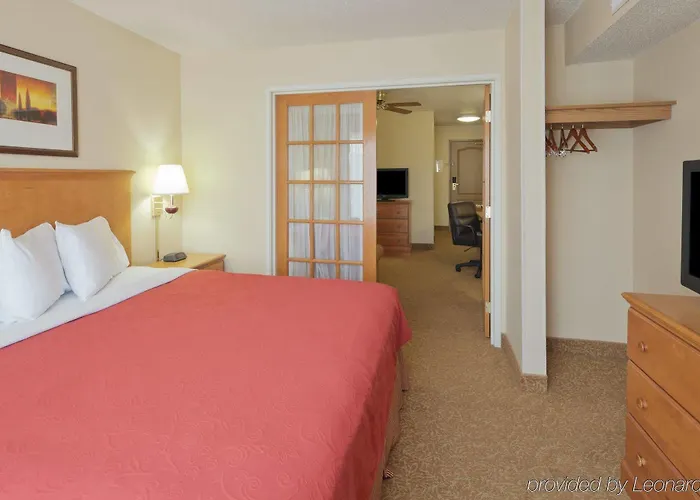 Country & By Radisson, Airport, Oh Columbus