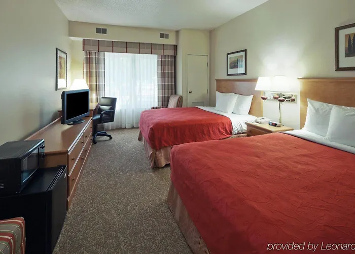 Country & By Radisson, Airport, Oh 3*