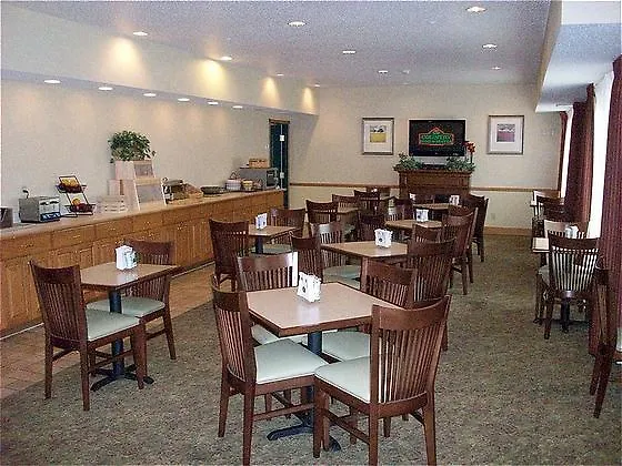 Hotel Country & By Radisson, Airport, Oh